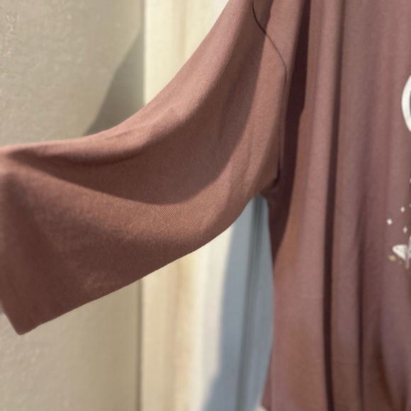 NWOT “Truself” Mauve Colored Butterfly Design Soft Knit Top - Picture 5 of 5